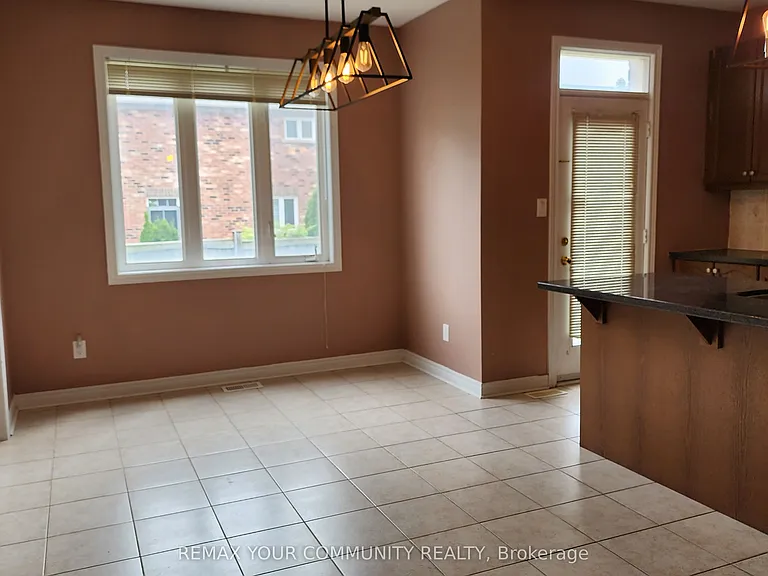 3 Prince Of Wales Dr — Photo 13