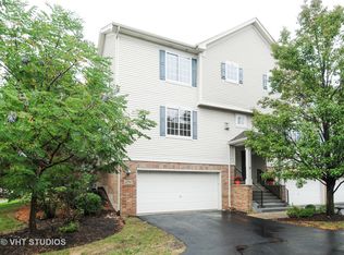 1790 Fredericksburg Ln, Aurora, IL 60503