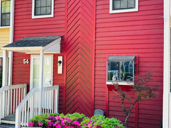 54 Willow Bridge Dr, Durham, NC 27707