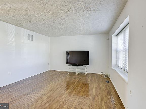 4th image of 10671 Glen Hannah Dr