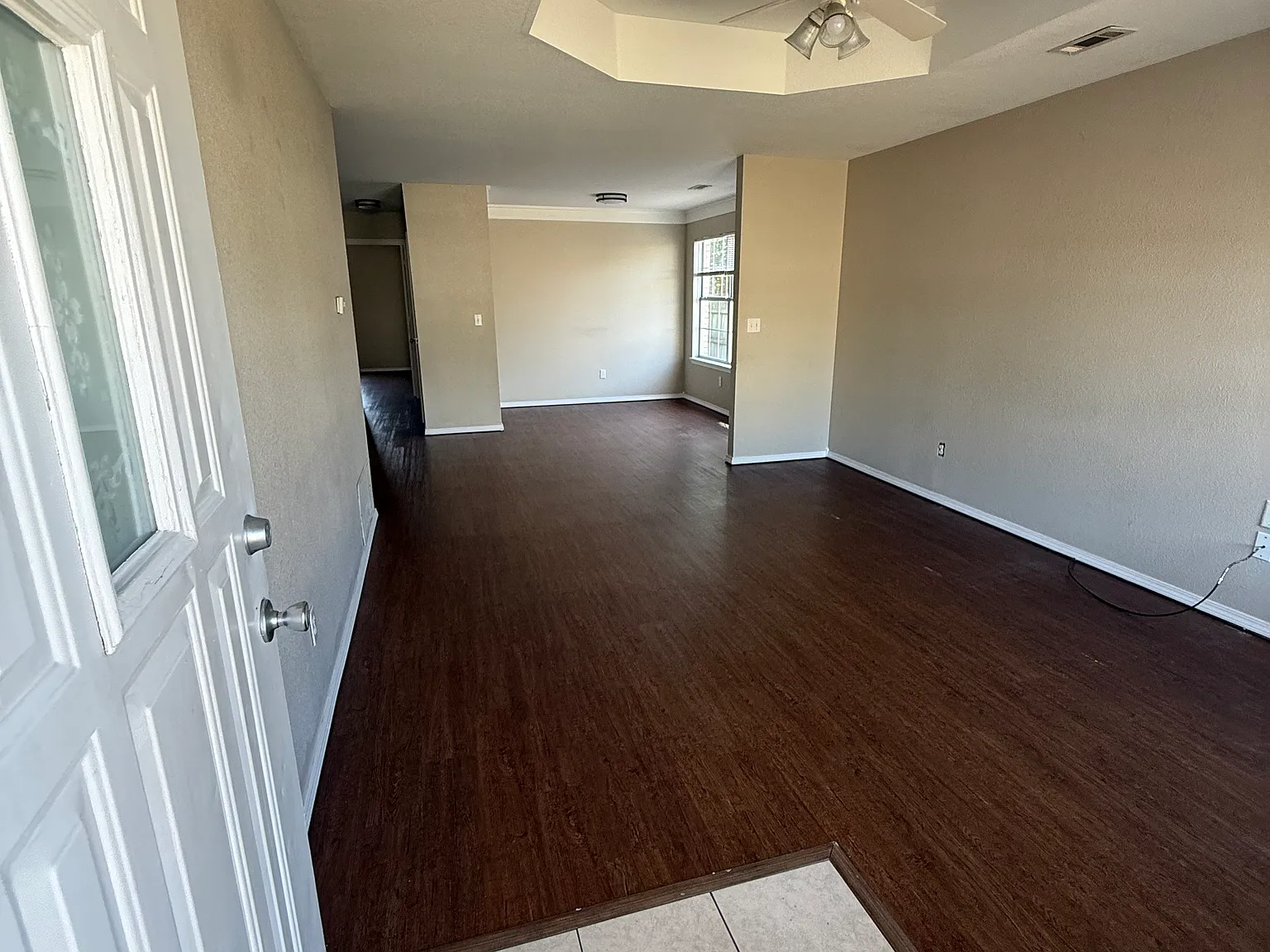2 bed, 1045 sqft, $1,250 — Photo 2