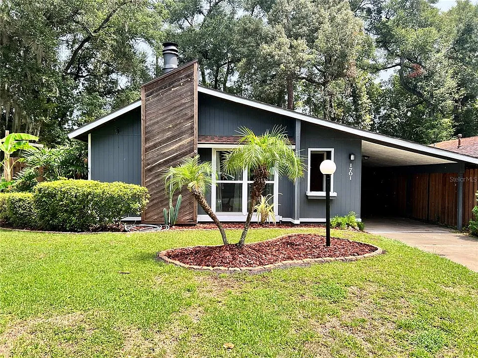 1701 SW 29th Ter