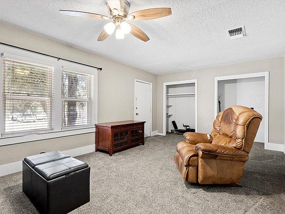4th image of 1211 Avenue L