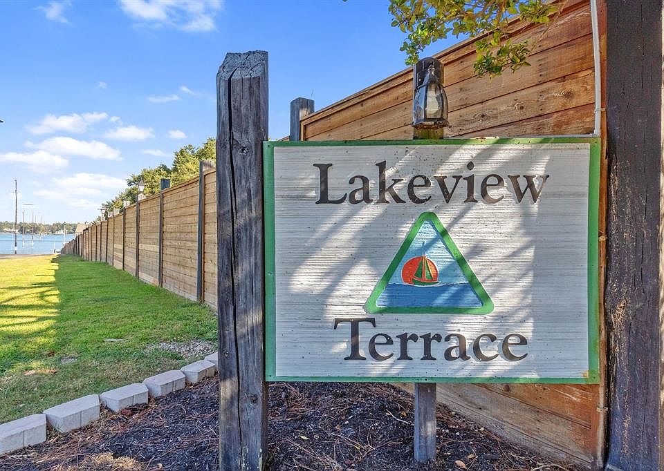 1st image of 204B Lakeview Dr