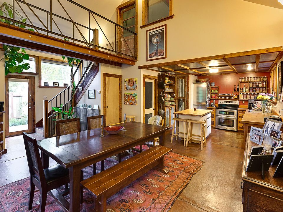 2nd image of 2347 County Road 203