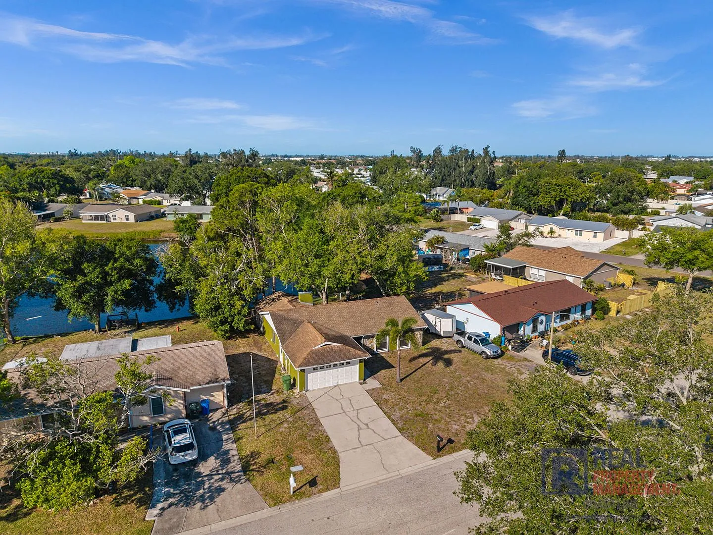 Charming Lakeside Home in Cordova Lakes West Bradenton — Photo 4