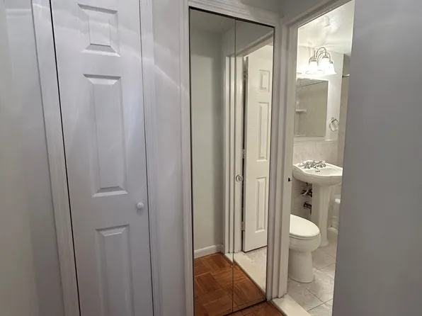 100 West 57th Street image 10 of 13