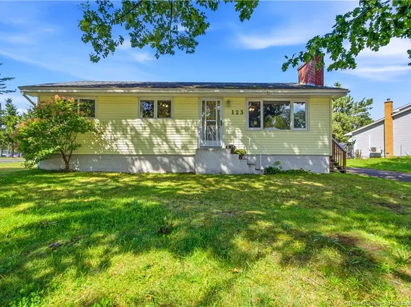 123 McAdam Ave, Fredericton, NB E3A 1G7