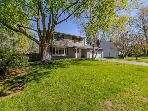 7618 Sandy Ln, North Syracuse, NY 13212