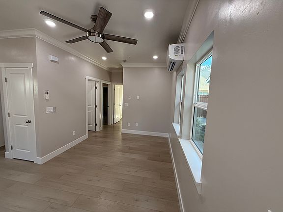4th image of 2605 Beaumont St