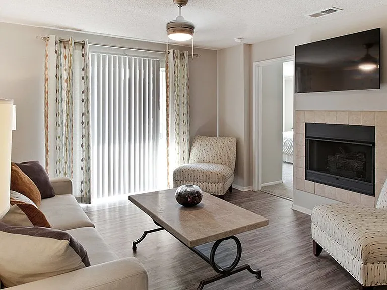 Crestview at Oakleigh Apartments — Photo 35