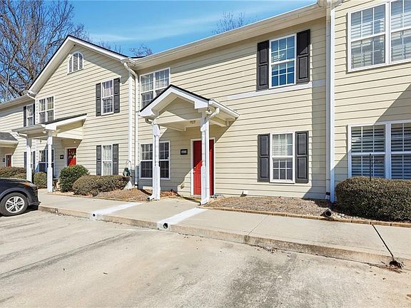 2nd image of 1195 Riverside Ter