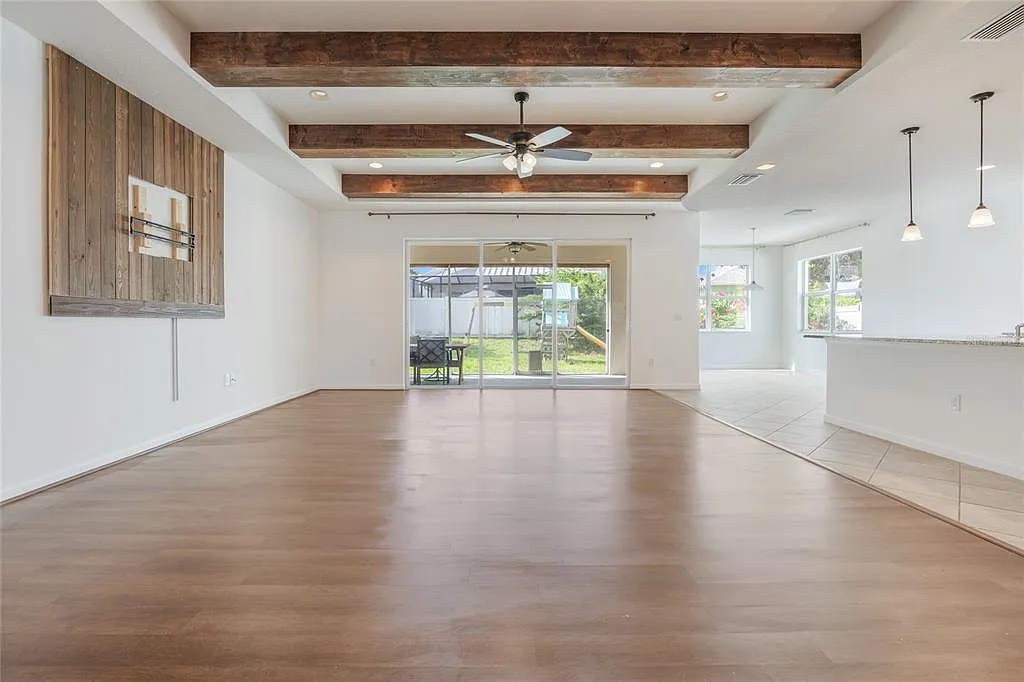 4 bed, 3.0 bath, 2671 sqft, $2,575 — Photo 4