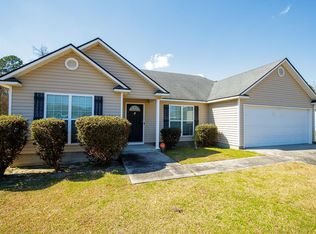 6 Palmetto Pines Cir, Ray City, GA 31645