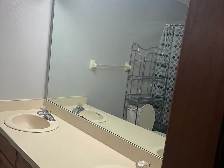 109 Clay Ave S — Photo 4