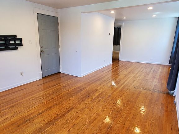 4th image of 4113 N Kenneth Ave #2