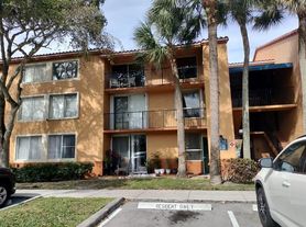 10781 Cleary Blvd, Fort Lauderdale, FL