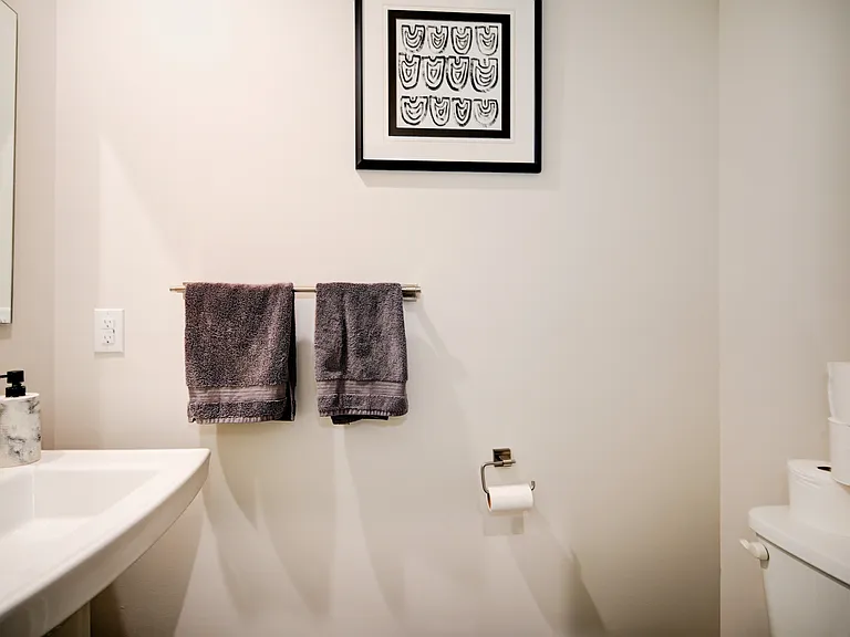 56 Pratt Ln — Photo 10
