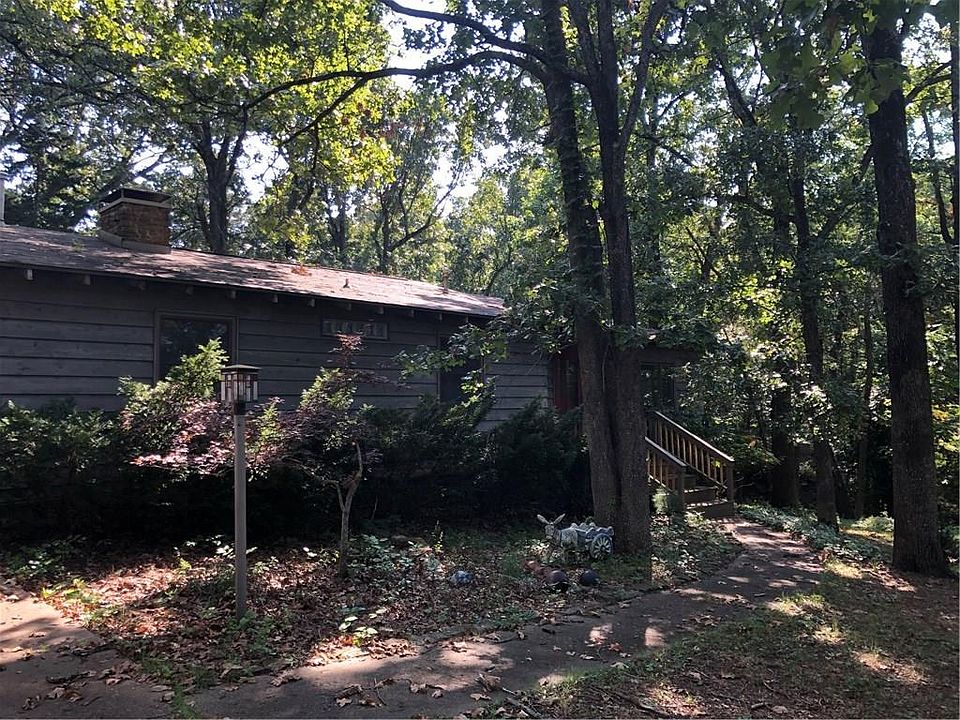 1st image of 1541 E Columbus Blvd