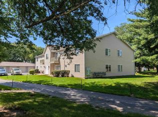 5553 Andrews Dr, Roscoe, IL 61073