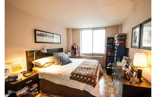 Rented by Douglas Elliman | media 3