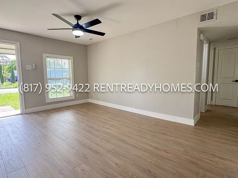 2613 Fairbrook St — Photo 10