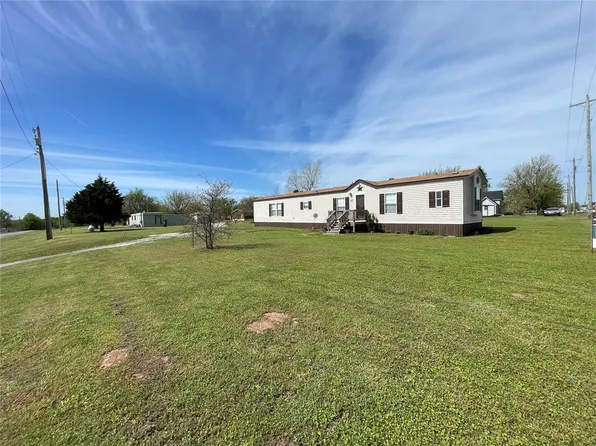 111 NE Main St, Minco, OK 73059