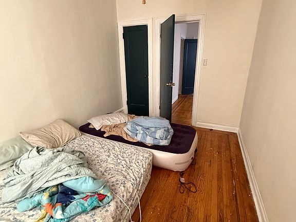 3rd image of 2432 27th St APT 3A