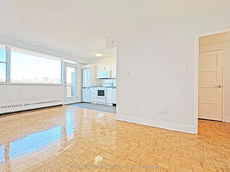 276 Saint George St #308 — Photo 4