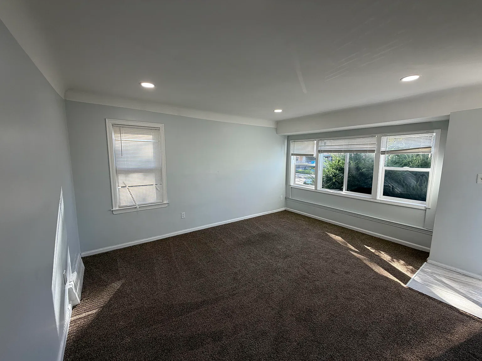 3 bed, 1013 sqft, $1,300 — Photo 3