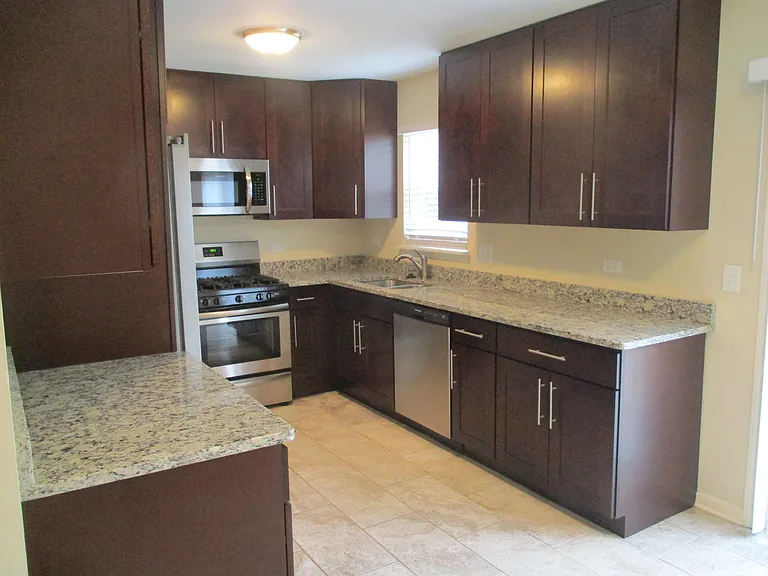 1161 Foxglove Ln — Photo 10