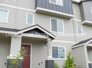 7866 NW Catalpa St, Portland, OR 97229