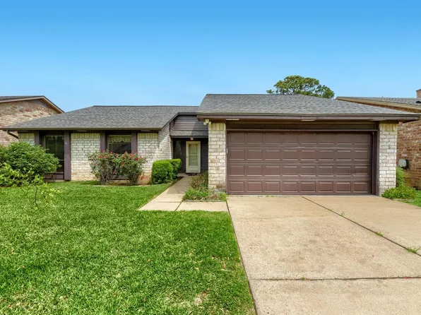 3115 Shawnee Dr, Sugar Land, TX 77479