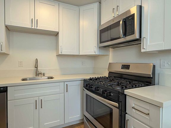 5th image of 2330 Union St APT 6