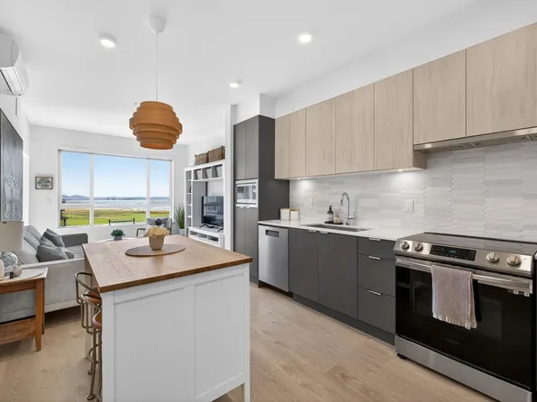 2499 Rabbit Dr #625, Tsawwassen, BC V4M 0G4
