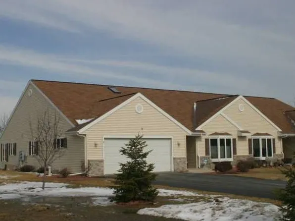 563 Meadowbrook Ct, Marshall, WI 53559