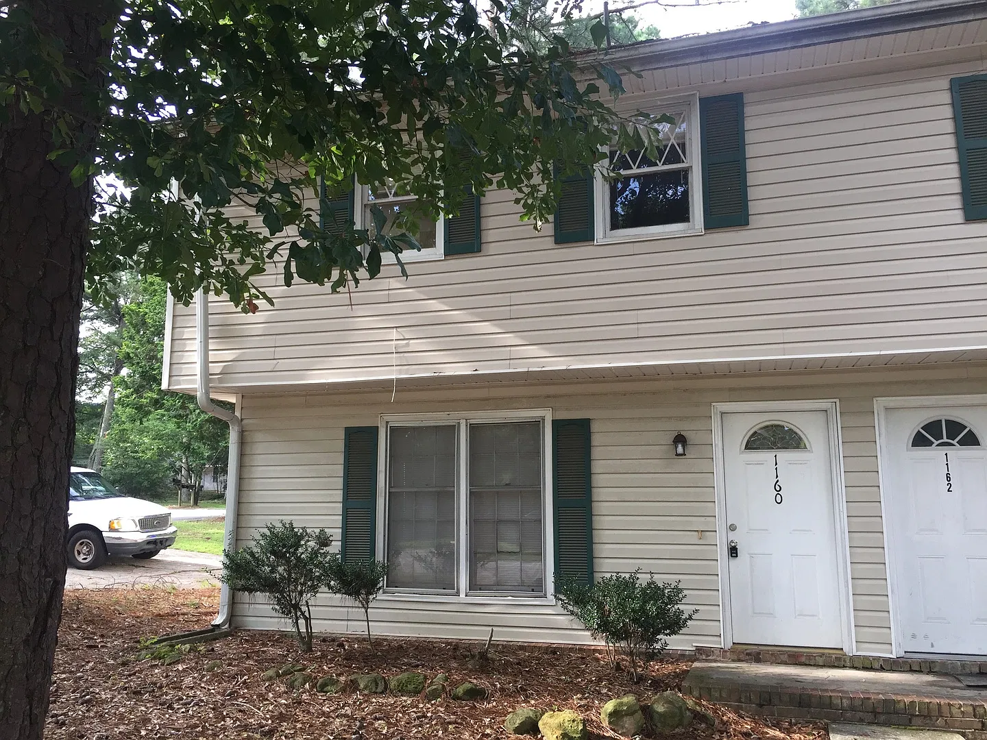 1160 Forest Villa Dr — Photo 2