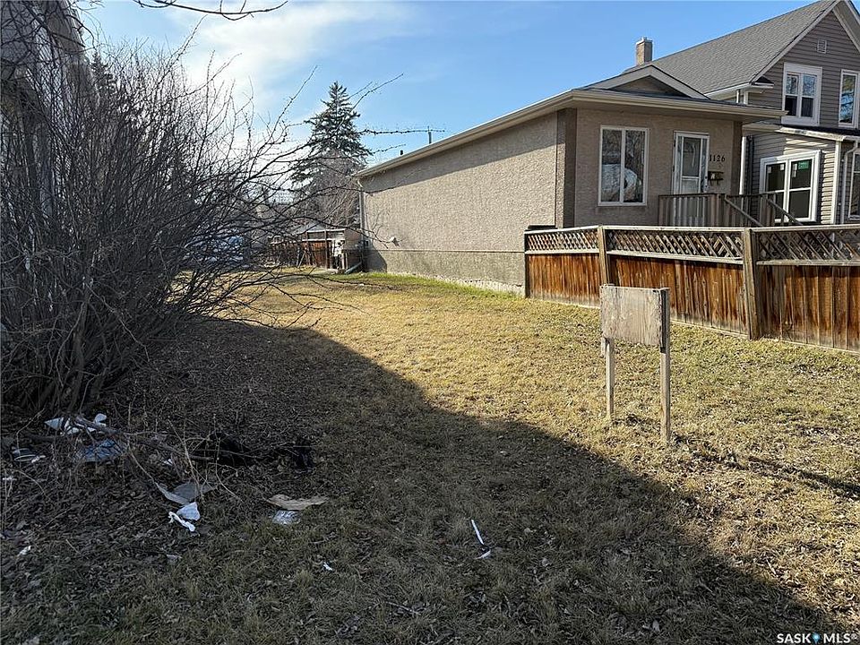 1st image of 1130 Athol STREET