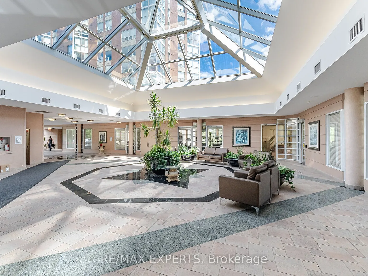 2 bed, $2,300 — Photo 4