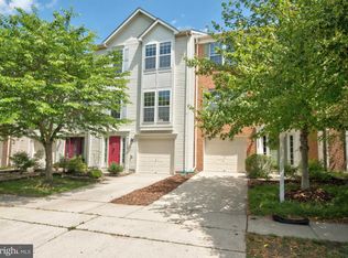 42990 Center St, Chantilly, VA 20152