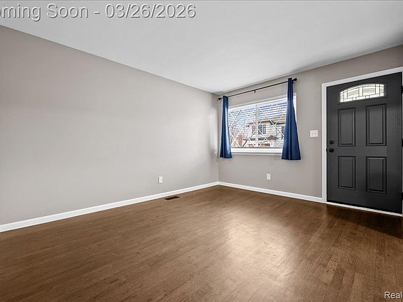 4th image of 3343 Harvard Rd