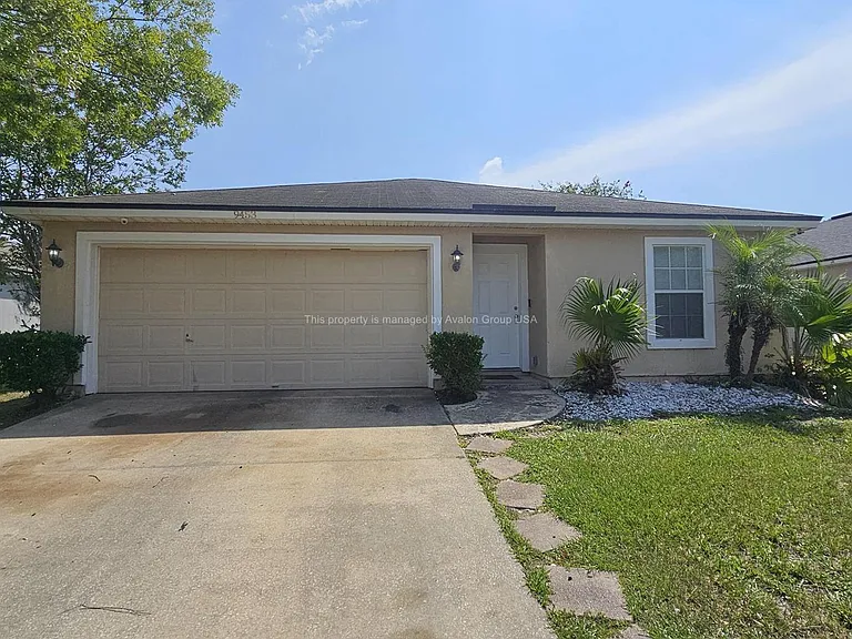 9453 Thorn Glen Rd — Photo 1