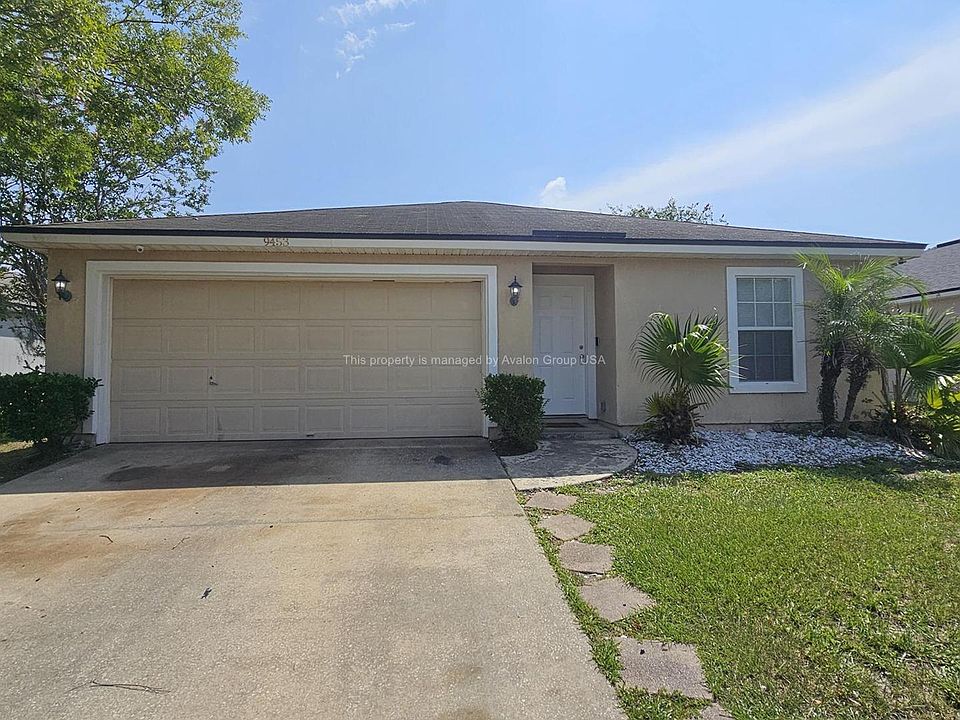 1st image of 9453 Thorn Glen Rd