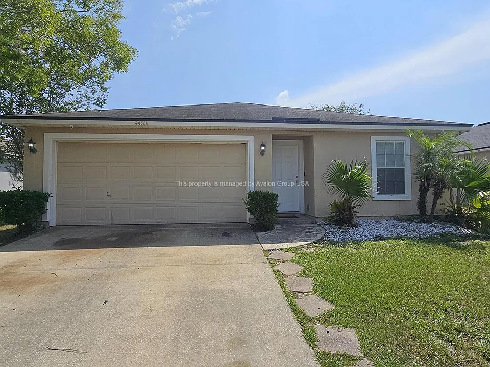 9453 Thorn Glen Rd