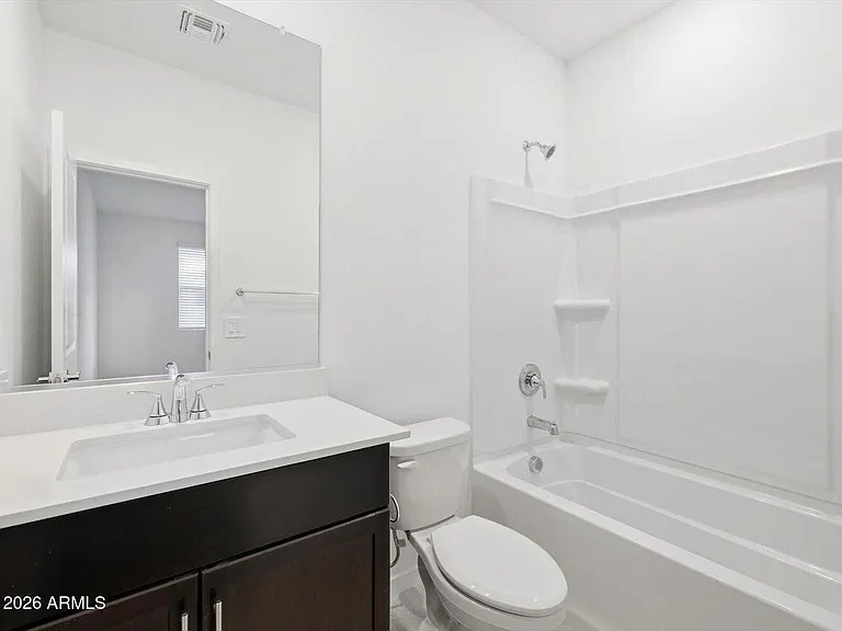 15875 W Cottontail Ln — Photo 37
