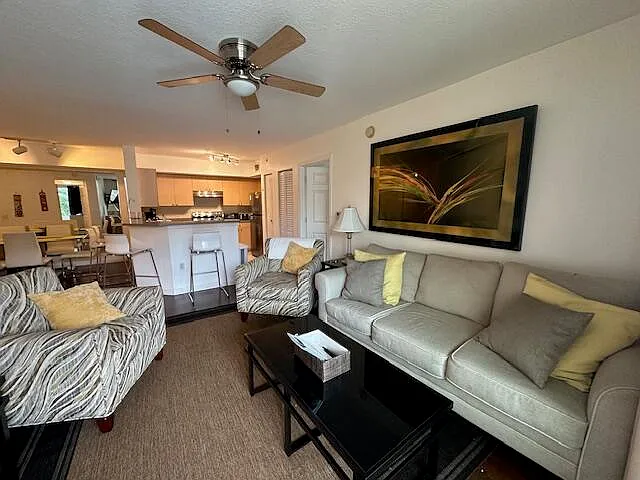 615 Villa Cir — Photo 5