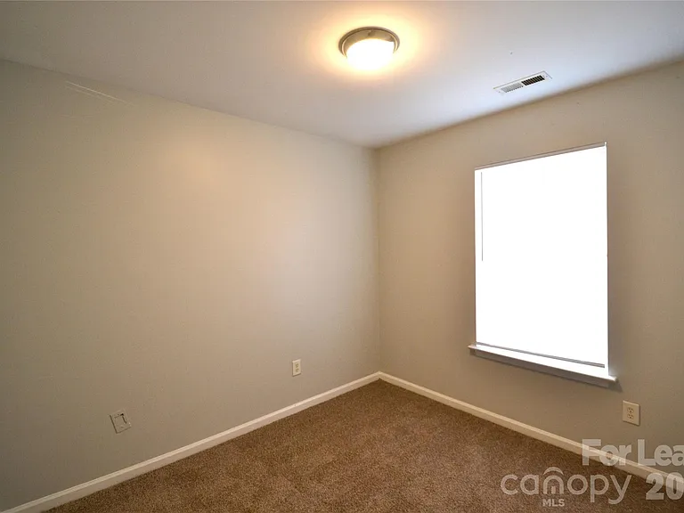 4638 Palm Breeze Ln — Photo 22
