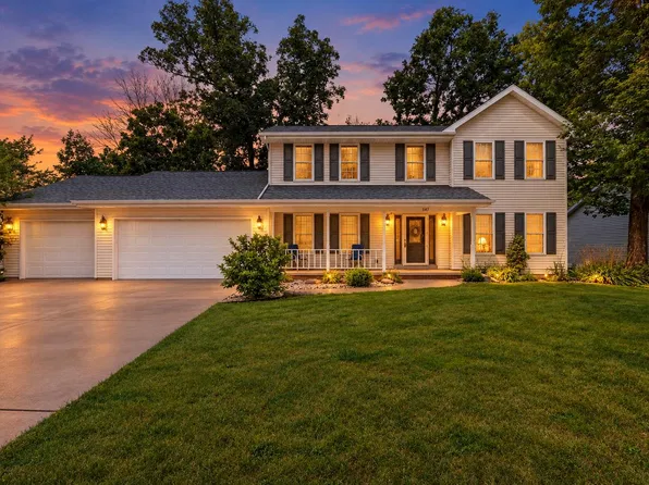 547 Clay St, Wrightstown, WI 54180