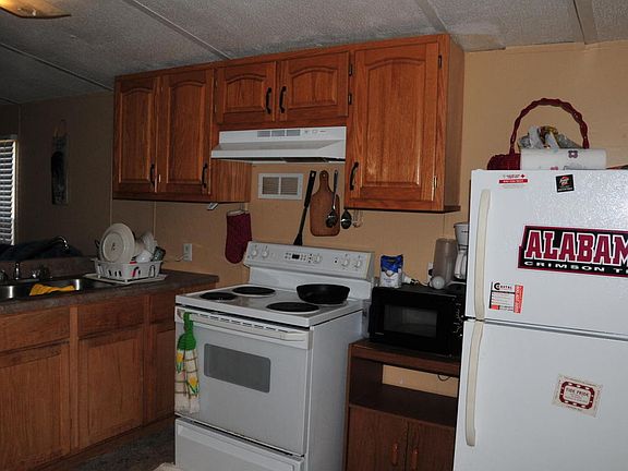 4th image of 217 Toledo Pl