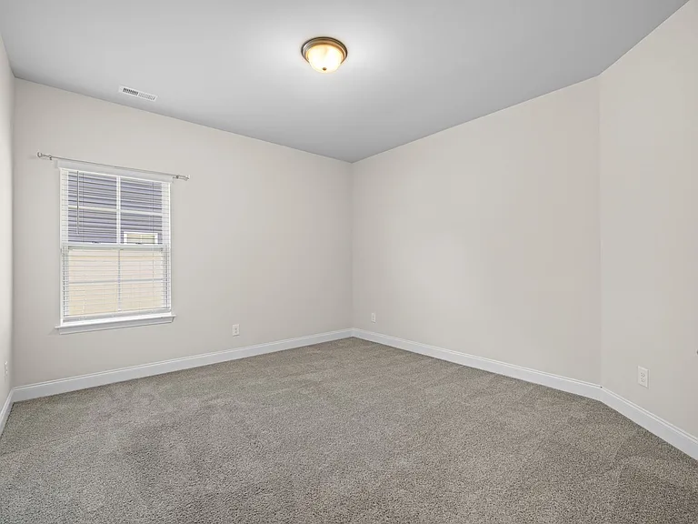 713 Greenwich Pl — Photo 35